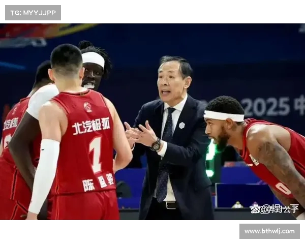 教练发布会正式召开 新赛季目标与球队规划首次亮相 教练发布会正式召开 新赛季目标与球队规划首次亮相